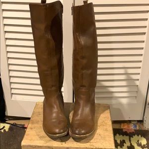 Gold toe ALDO leather inside zip boots